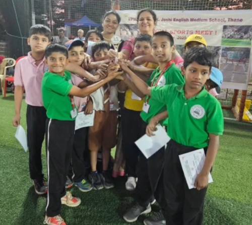 Primary Section: Cub Bulbul Oath Ceremony Std II>
              <div class=